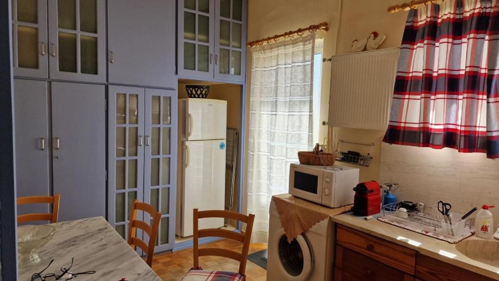 Classic Apartment In 칼라마타 외부 사진